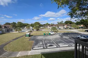 6001 Shaker Wood Cir, Tamarac, FL 33319 - Photo 17