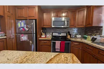 6001 Shakerwood Cir #205, Tamarac, FL 33319 - Photo 3