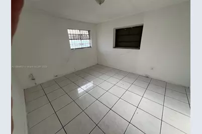 887 W 29th St #1, Hialeah, FL 33012 - Photo 5