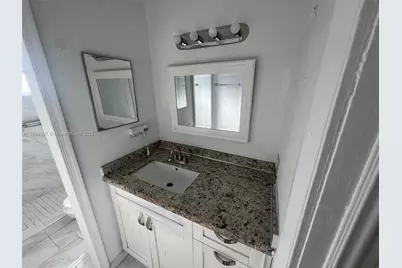 887 W 29th St #1, Hialeah, FL 33012 - Photo 7