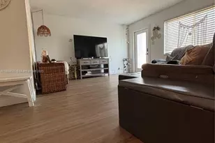 6940 NW 17th St, Margate, FL 33063 - Photo 13