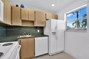 618 Euclid Ave, Miami Beach, FL 33139 - Photo 5