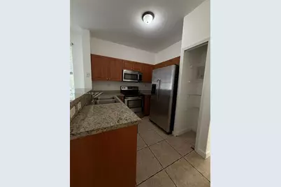 17640 NW 73rd Ave #200-19, Hialeah, FL 33015 - Photo 1