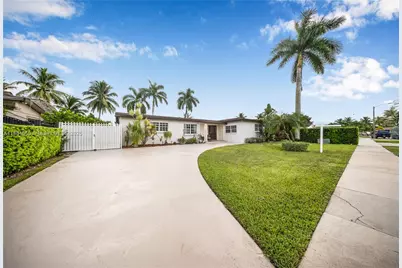 17931 NW 85th Ave, Hialeah, FL 33015 - Photo 3
