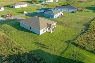 7011 Waldo Cir, Labelle, FL 33935 - Photo 15