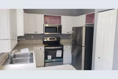 60 SE 6th Rd, Homestead, FL 33030 - Photo 3