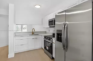 4198 Lakeside Dr, Tamarac, FL 33319 - Photo 7