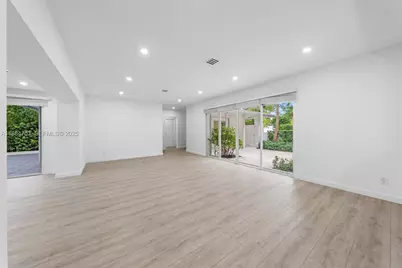 1825 Alamanda Dr, North Miami, FL 33181 - Photo 5