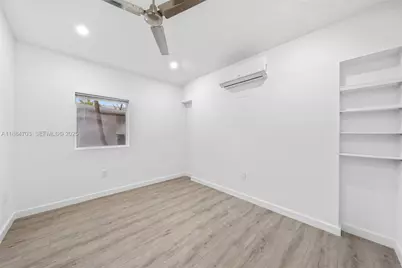 1825 Alamanda Dr, North Miami, FL 33181 - Photo 15