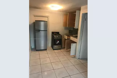 825 E 9th Ln, Hialeah, FL 33010 - Photo 7