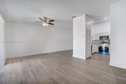 18220 Mediterranean Blvd #6-18, Hialeah, FL 33015 - Photo 5