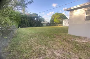 4557 NW 3rd St, Plantation, FL 33317 - Photo 11