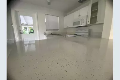 4557 NW 3rd St #., Plantation, FL 33317 - Photo 9