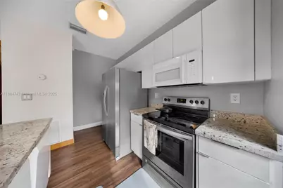 5625 NW 112th Path #5625, Doral, FL 33178 - Photo 17