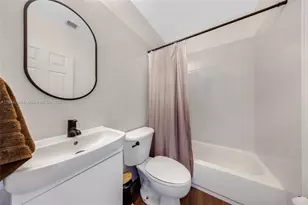 5625 NW 112th Path, Doral, FL 33178 - Photo 25