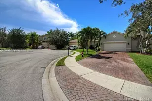 4321 W Whitewater Ave, Weston, FL 33332 - Photo 3