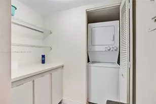 1201 S Ocean Dr, Hollywood, FL 33019 - Photo 37