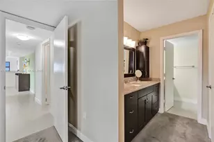 1201 S Ocean Dr, Hollywood, FL 33019 - Photo 29