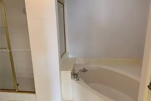 10730 NW 66th St, Doral, FL 33178 - Photo 9