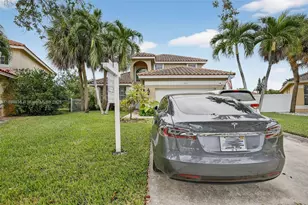 18551 NW 14th St, Pembroke Pines, FL 33029 - Photo 3