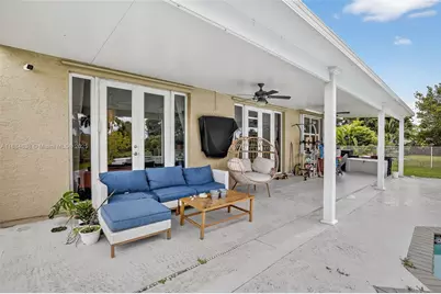 18551 NW 14th St, Pembroke Pines, FL 33029 - Photo 37