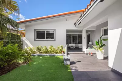 110 SW 22nd Rd, Miami, FL 33129 - Photo 1