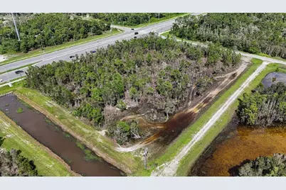 806 Fabian Cir, Fort Myers, FL 33913 - Photo 7