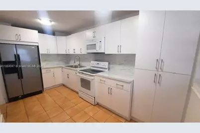 6675 W 4th Ave #112, Hialeah, FL 33012 - Photo 3