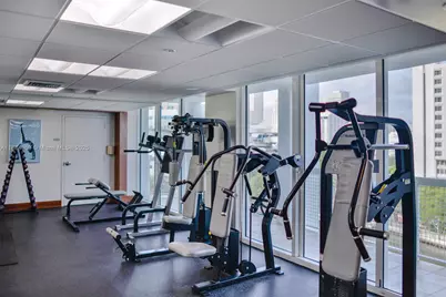 31 SE 5th St #1510, Miami, FL 33131 - Photo 39