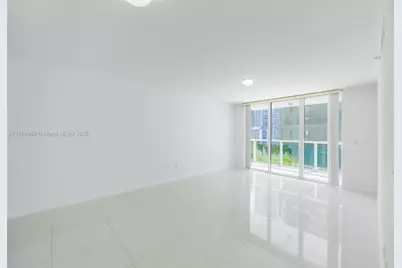 31 SE 5th St #1510, Miami, FL 33131 - Photo 9