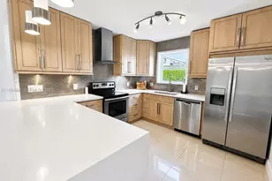 2830 NE 56th Ct, Fort Lauderdale, FL 33308 - Photo 5