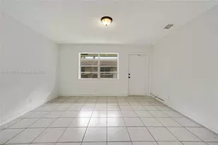 849 SW 9th Ct, Pompano Beach, FL 33060 - Photo 3