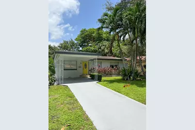 411 NE 88th St, El Portal, FL 33138 - Photo 1