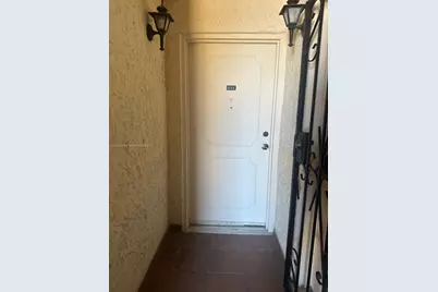 1051 SW 1st St #303, Miami, FL 33130 - Photo 3