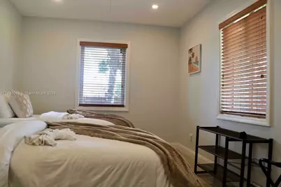 601 NW 116th St, Miami, FL 33168 - Photo 7