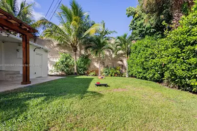 601 NW 116th St, Miami, FL 33168 - Photo 11
