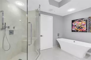 17111 Biscayne Blvd, North Miami Beach, FL 33160 - Photo 19