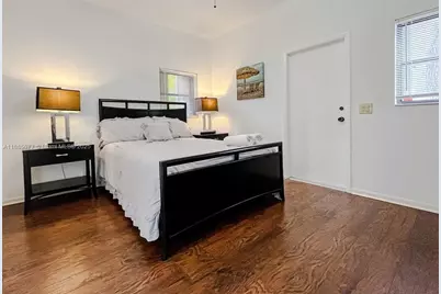 1104 Washington St, Hollywood, FL 33019 - Photo 13