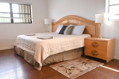 1104 Washington St, Hollywood, FL 33019 - Photo 15