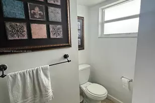 1780 NE 191st St, Miami, FL 33179 - Photo 5