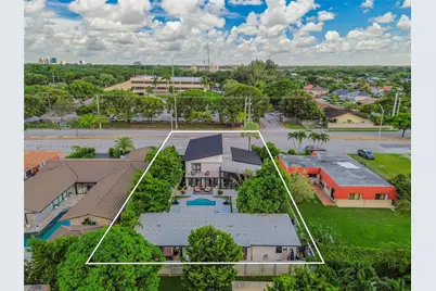 8761 SW 56th St, Miami, FL 33165 - Photo 3