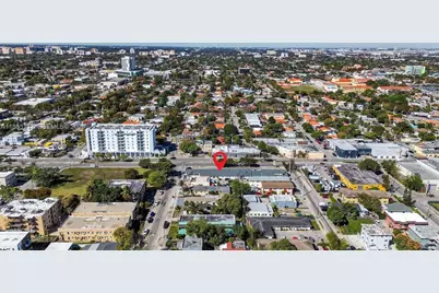 Convenience Store For Sale in Miami, Miami, FL 33135 - Photo 15