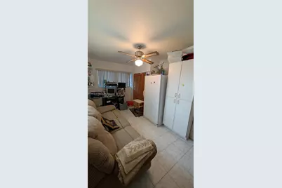 900 W 50th Pl, Hialeah, FL 33012 - Photo 13