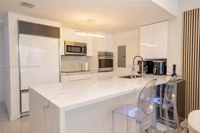 465 Brickell Av #4705, Miami, FL 33131 - Photo 5