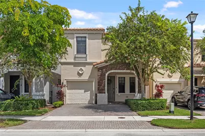 639 NE 193rd St #0, Miami, FL 33179 - Photo 1