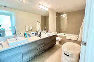 1080 Brickell Ave, Miami, FL 33131 - Photo 13