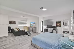 3784 Sheridan Ave, Miami Beach, FL 33140 - Photo 7