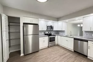 901 SW 128th Ave, Pembroke Pines, FL 33027 - Photo 11