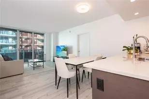 55 SE 6th St, Miami, FL 33131 - Photo 5