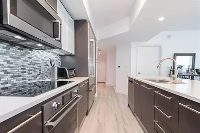 55 SE 6th St #3403, Miami, FL 33131 - Photo 9